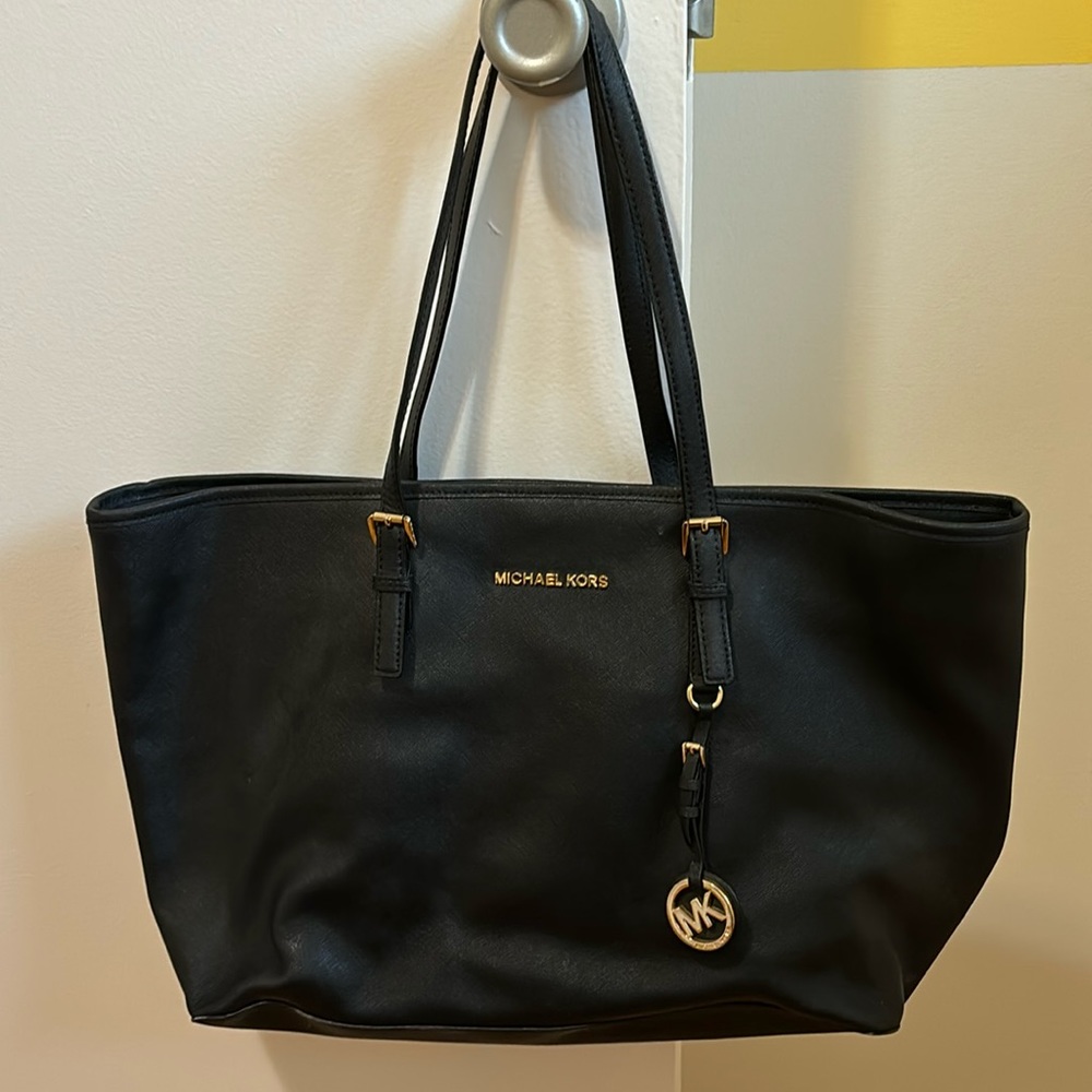 Michael Kors tote bag. Leather.
